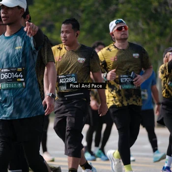Runner Photo 6802343