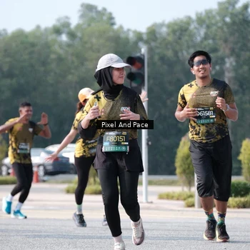 Runner Photo 6802345