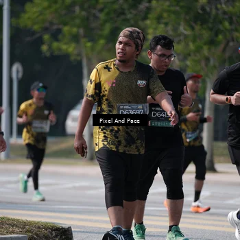 Runner Photo 6802394