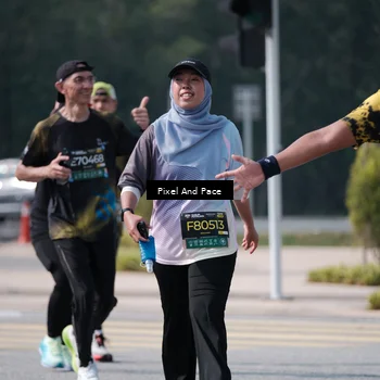Runner Photo 6802490