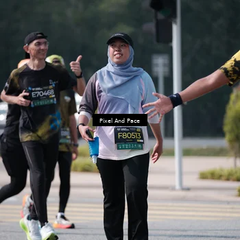 Runner Photo 6802492