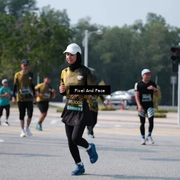 Runner Photo 6802574