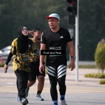 Runner Photo 6802596
