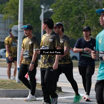 Runner Photo 6802642