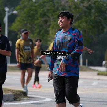 Runner Photo 6802658