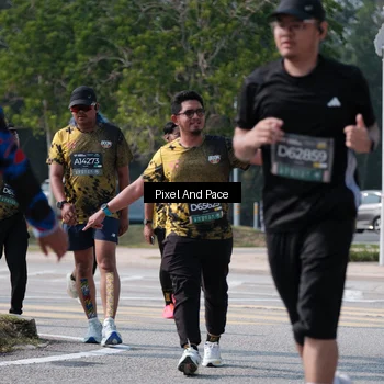 Runner Photo 6802691