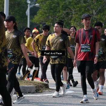 Runner Photo 6802736