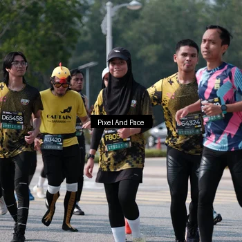 Runner Photo 6802759