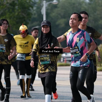 Runner Photo 6802766