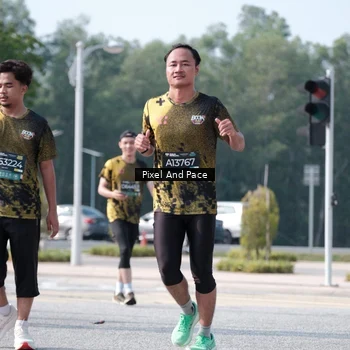 Runner Photo 6802769