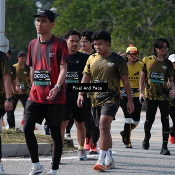 Runner Photo 6802771