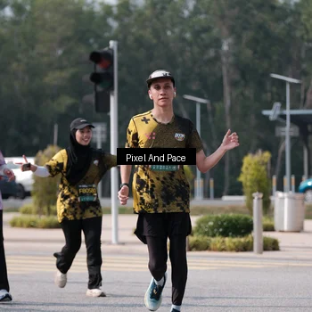 Runner Photo 6802815