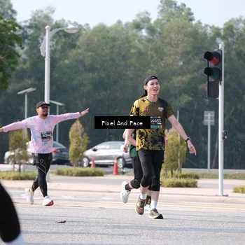 Runner Photo 6802842