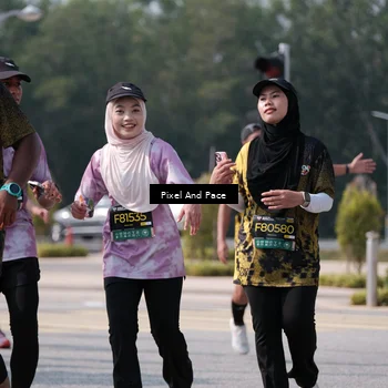 Runner Photo 6802850
