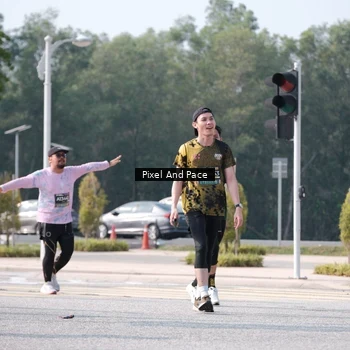 Runner Photo 6802870