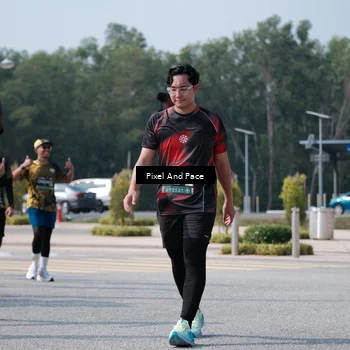 Runner Photo 6802906