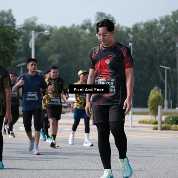 Runner Photo 6802919