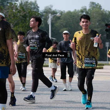 Runner Photo 6802977