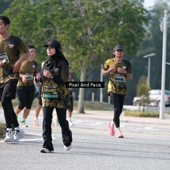 Runner Photo 6803060