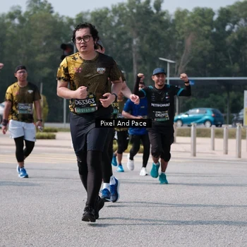 Runner Photo 6803072