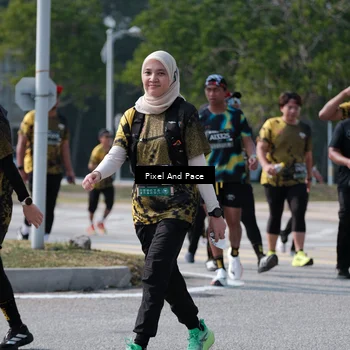 Runner Photo 6803155