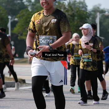 Runner Photo 6803156