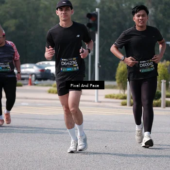 Runner Photo 6803412