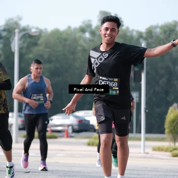 Runner Photo 6803444