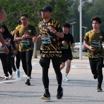 Runner Photo 6803455