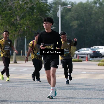 Runner Photo 6803484