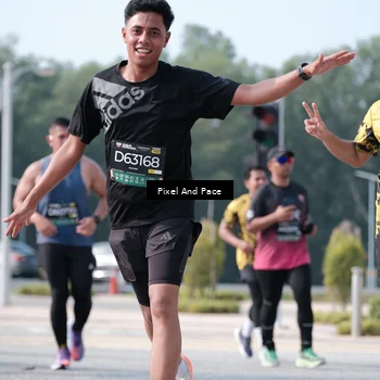 Runner Photo 6803544