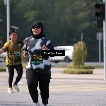 Runner Photo 6803679