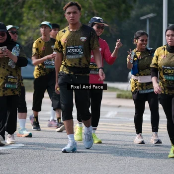 Runner Photo 6803856