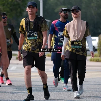 Runner Photo 6803994