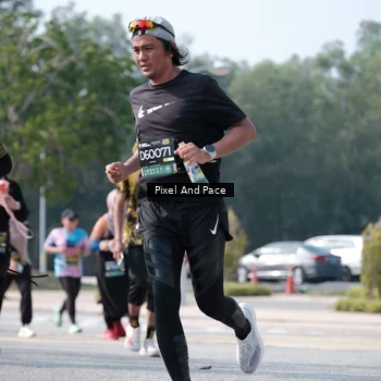 Runner Photo 6804012