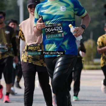 Runner Photo 6804019
