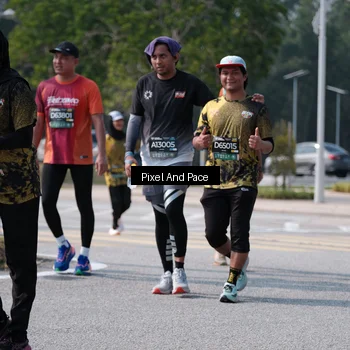 Runner Photo 6804147