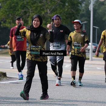 Runner Photo 6804156