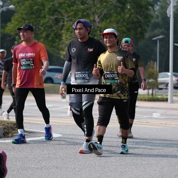 Runner Photo 6804171