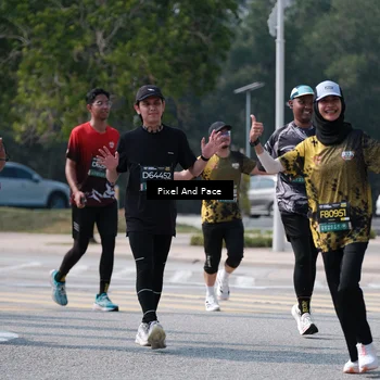Runner Photo 6804178