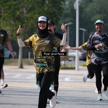 Runner Photo 6804194