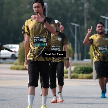 Runner Photo 6804215