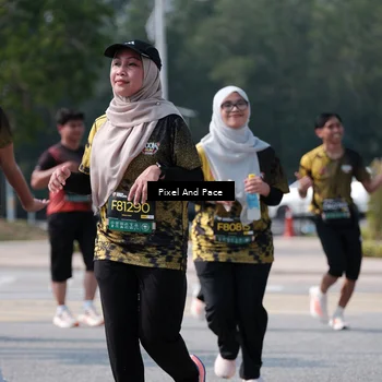 Runner Photo 6804255