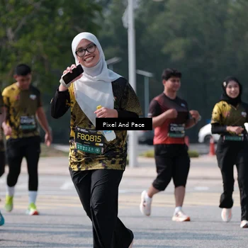 Runner Photo 6804281