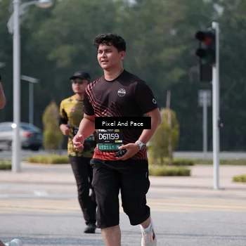 Runner Photo 6804308