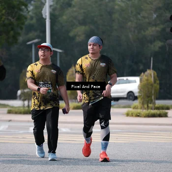 Runner Photo 6804345