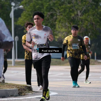 Runner Photo 6804470