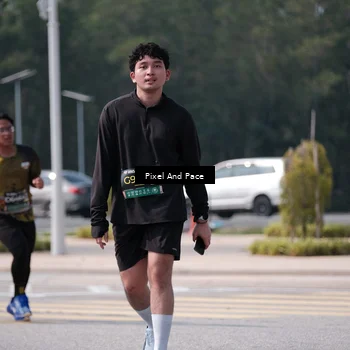Runner Photo 6804750