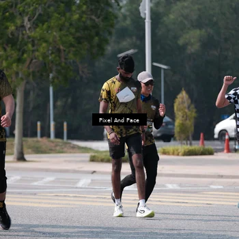 Runner Photo 6805055