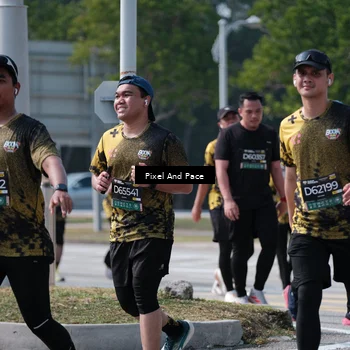 Runner Photo 6805131